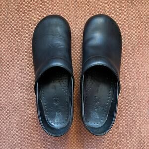 Dankso Professional Black Oiled Clog 41 Narrow